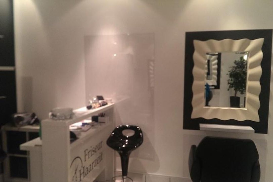 Friseur Haarzeit, Schwabing, München