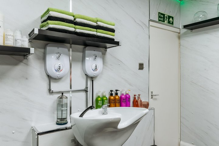 Becky's - Coiffure Leeds - Photo de galerie - OneBooking
