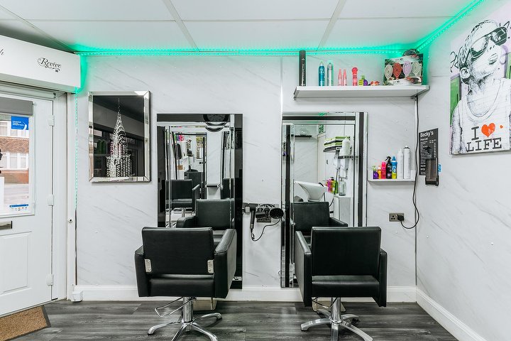 Becky's - Coiffure Leeds - Photo de galerie - OneBooking