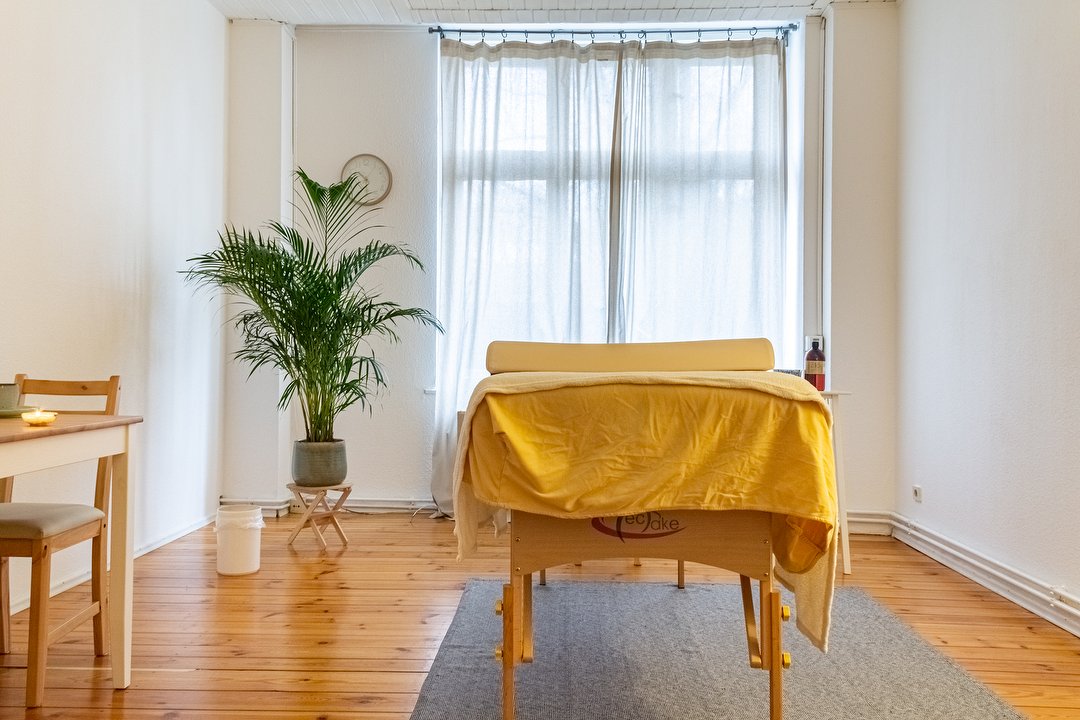 Mindful Massage, Rathaus Neukölln, Berlin