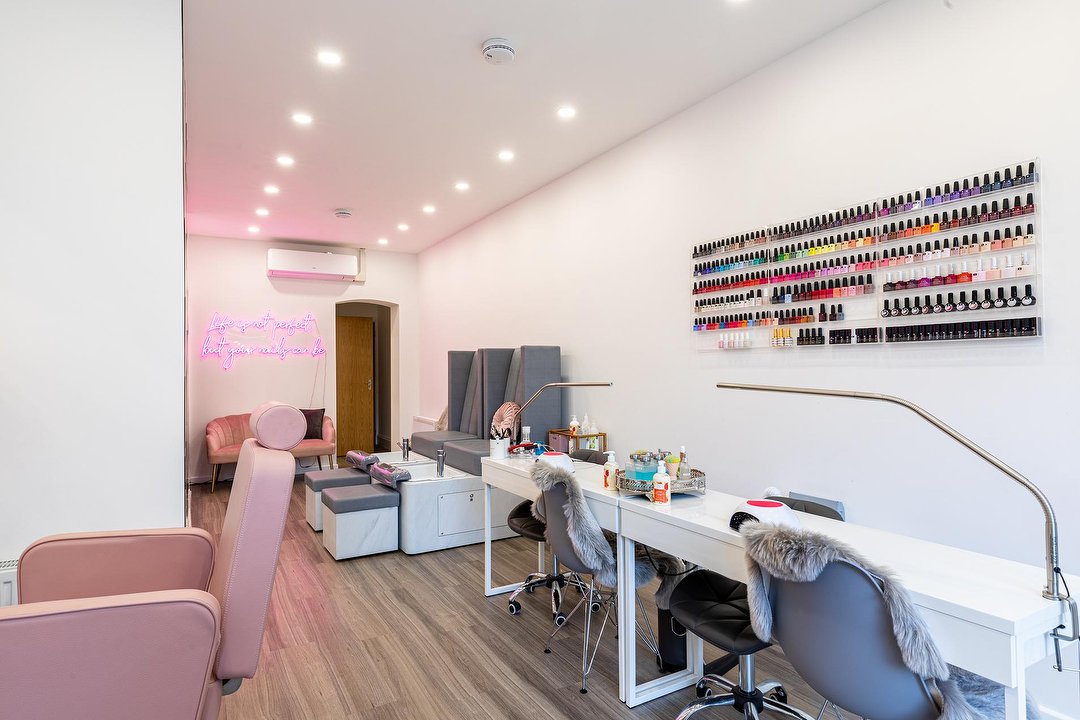 Aurae London - Nail Artistry & Beauty, Romford, London