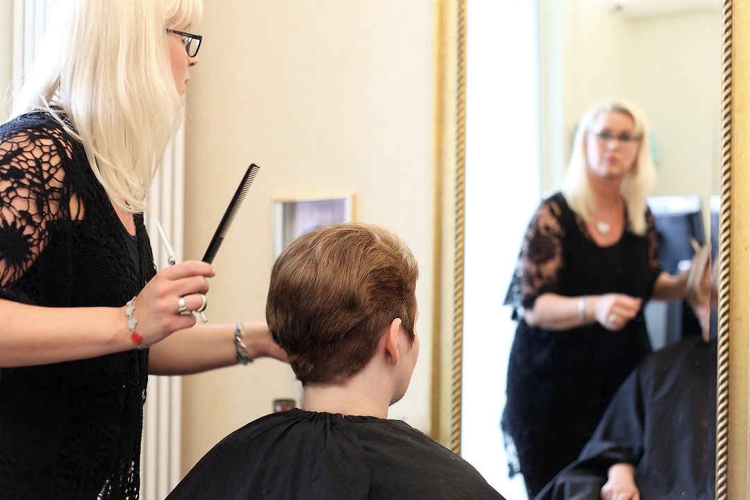 Friseure In Der Nahe Von Sudende Berlin Treatwell