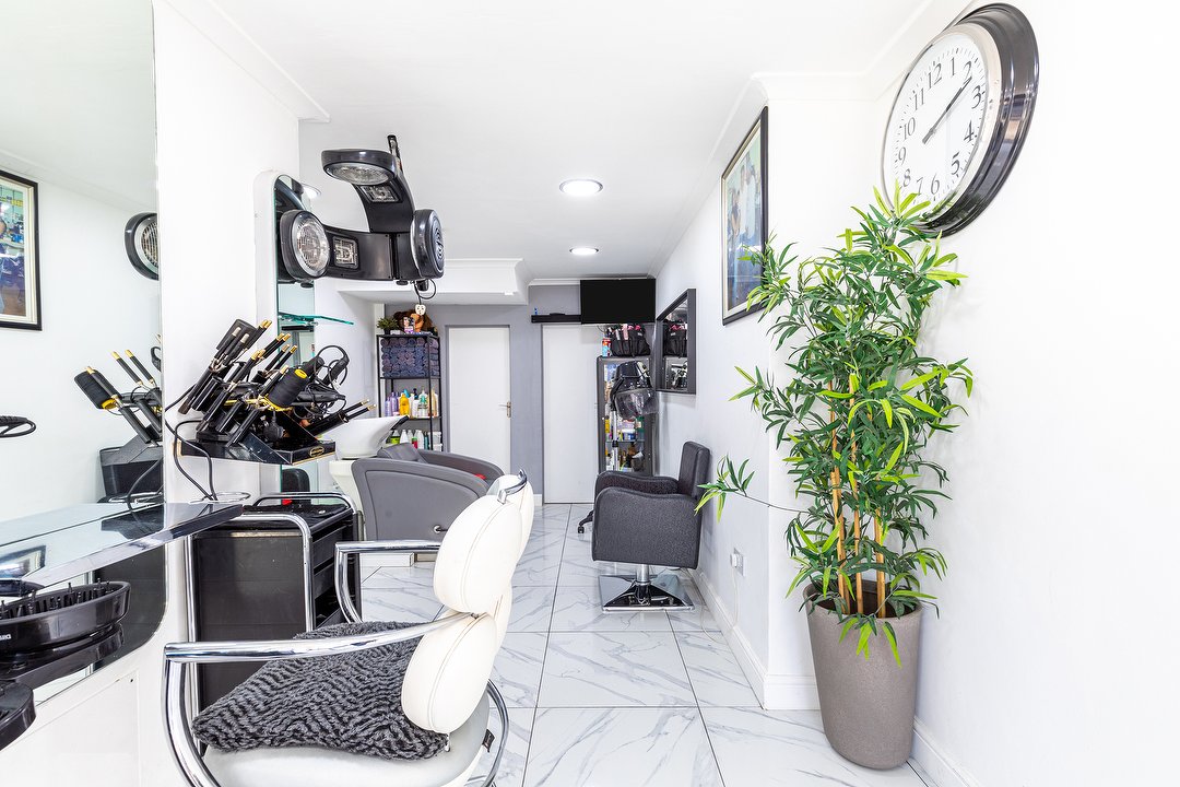 Real Friends Salon, Ilford, London