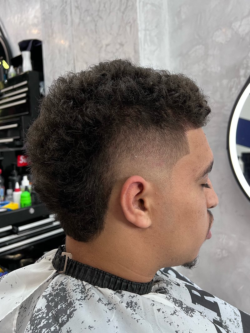 French Barber Courbevoie Coiffeur Et Barbier French Barber - Courbevoie | Barbier à Courbevoie, Hauts-de-Seine -  Treatwell