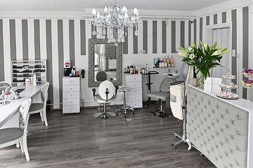 Aqq Beauty Salon