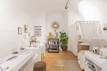 O'STYLE Concept store mit TINA‘S NAILS