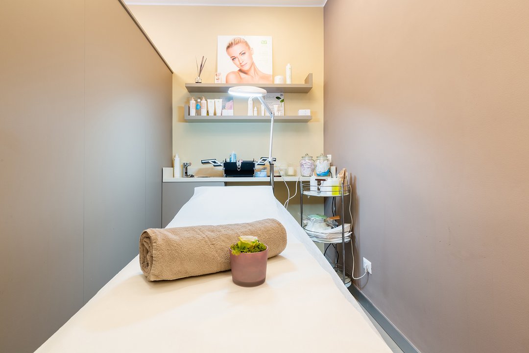 Profumeria Astesani, Affori, Milano