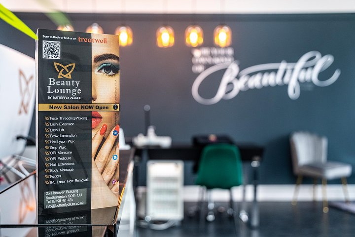 Beauty Lounge by Butterfly Allure - Sourcils & cils Southampton - Photo de galerie - OneBooking