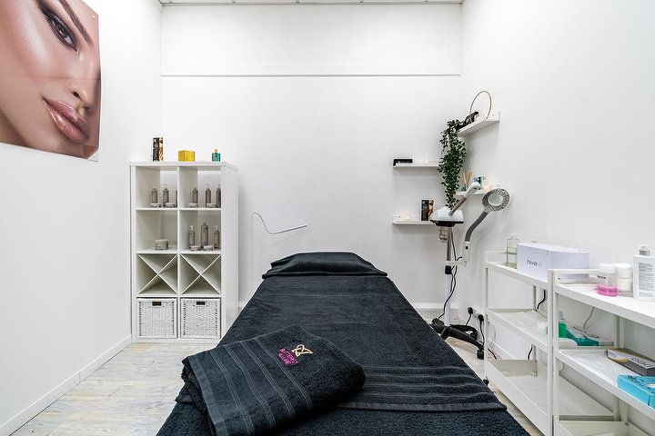Beauty Lounge by Butterfly Allure - Sourcils & cils Southampton - Photo de galerie - OneBooking