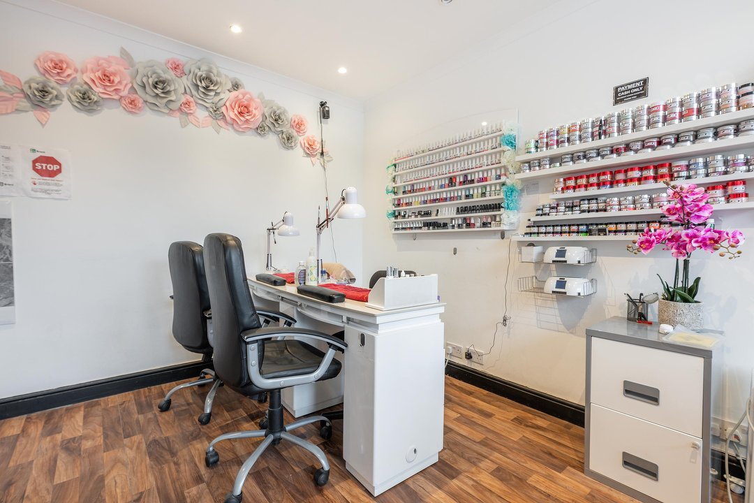 Queen's Nails Nail Salon in Kilburn, London Treatwell