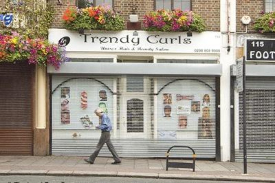 Trendy Curls, London