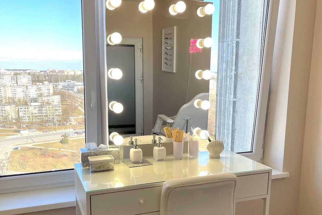 Karolina Makeup, Spaudos rumai, Vilnius