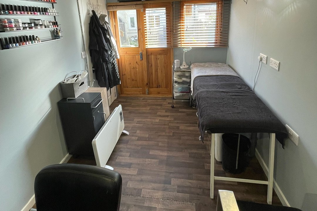 Ky Unisex Hair & Beauty - The Cabin Salon, Carlton, Nottinghamshire