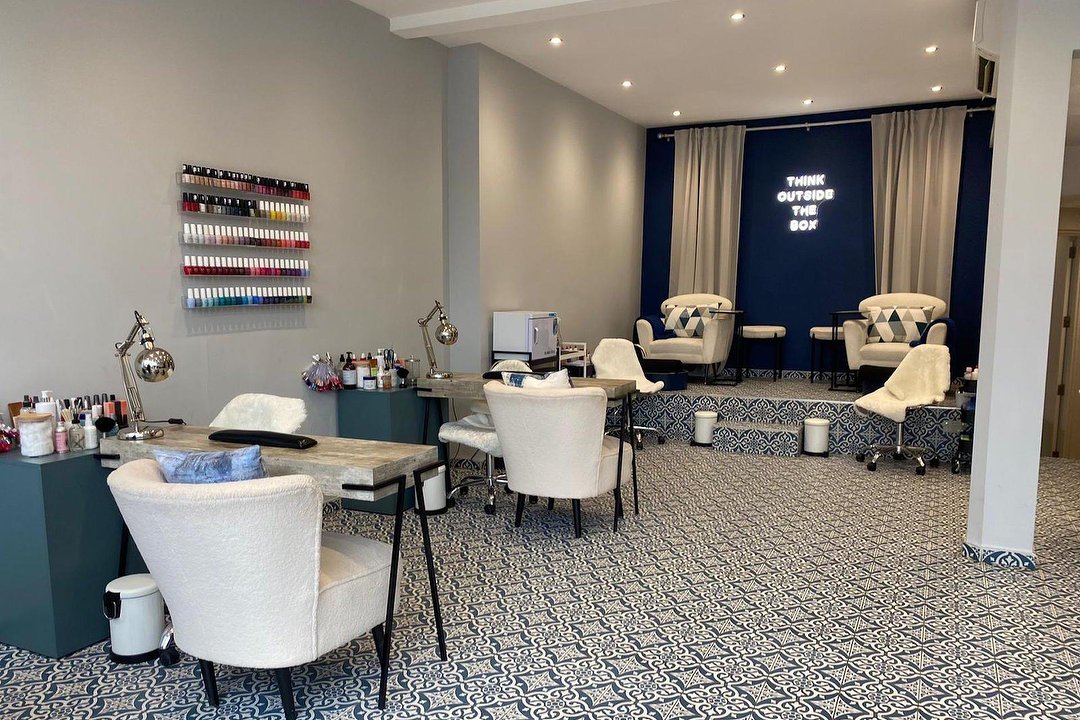 London Nail Club, Southfields, London