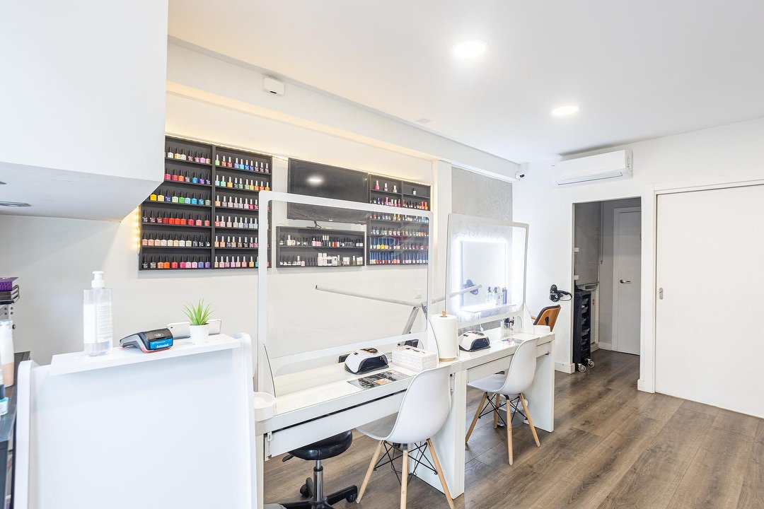 Salón T - Nails Maragall, Vilapicina i la Torre Llobeta, Barcelona