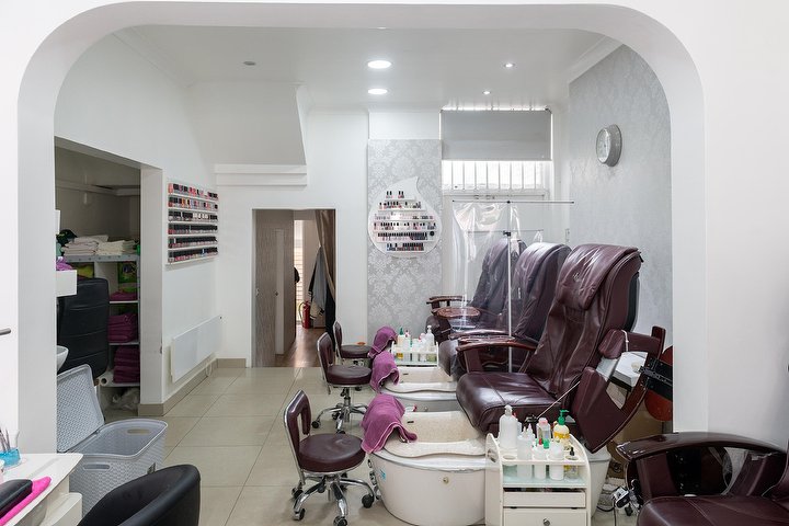 Nail and beauty salon, Polished southwest ltd