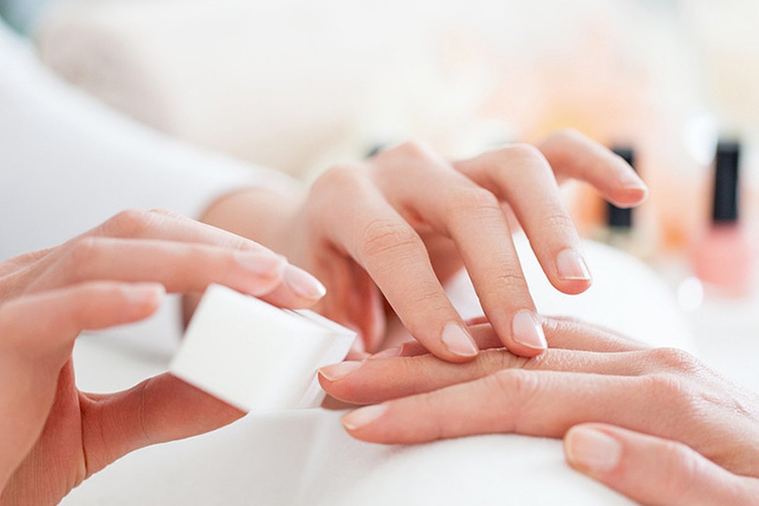 Hooked on Nails, Worcestershire