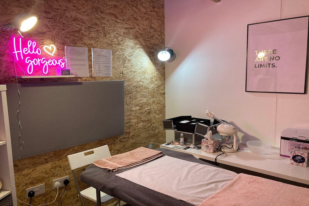 Contour & Glow, Wembley, London