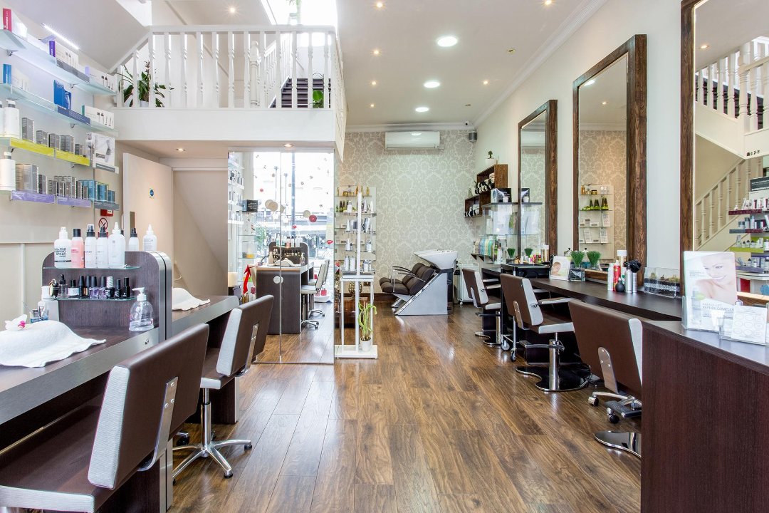 Nubarose Salon, Chiswick Gunnersby, London