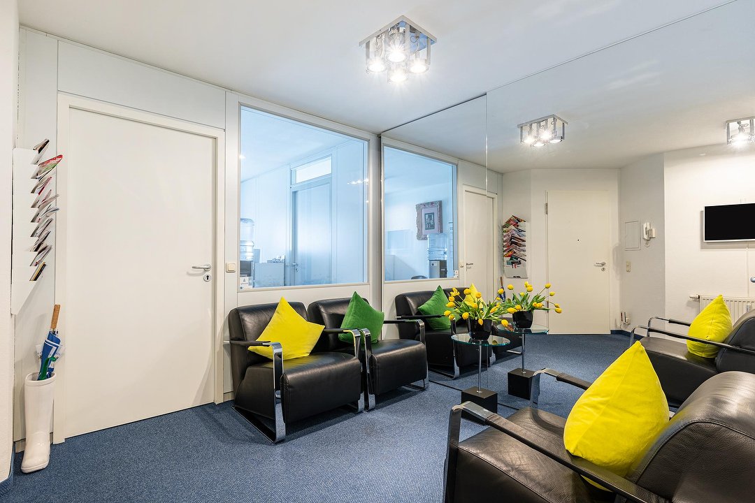 NAILS CLINIC München, zu weiteren Stadtteilen, München