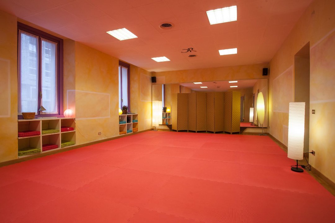 Centro del Riequilibrio, Tricolore, Milano