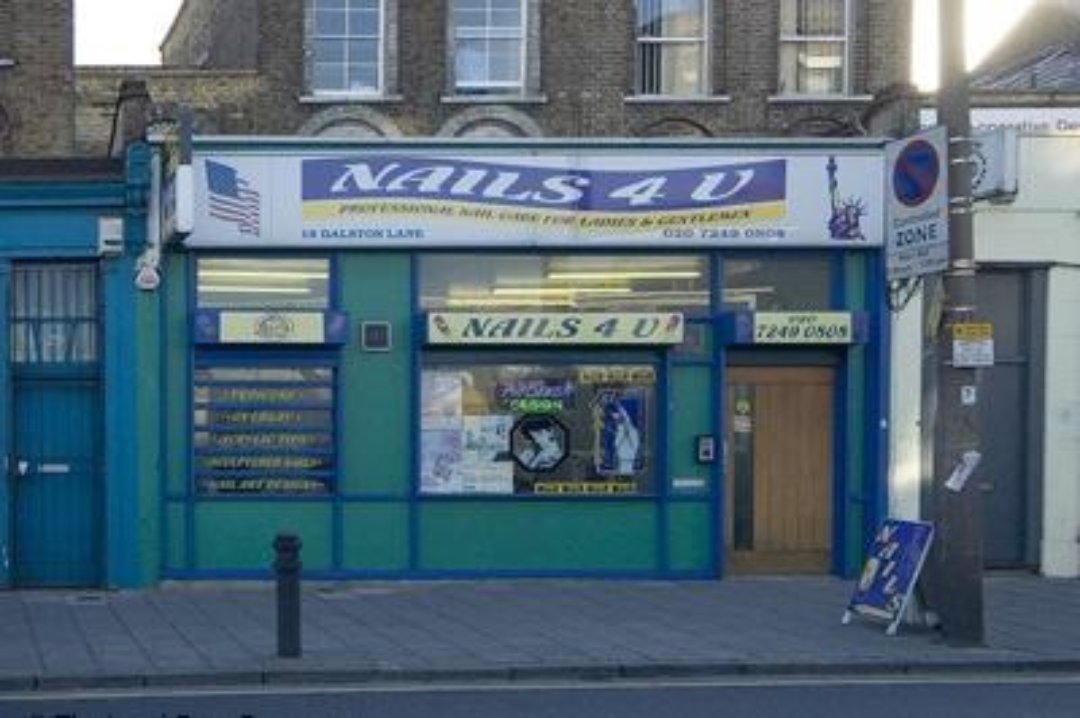 Nails 4 U, London