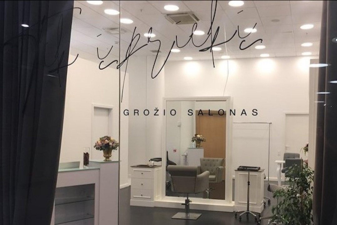 Meistrė Svetlana @ Grožio Salonas "Tik į Priekį", Senamiestis, Vilnius