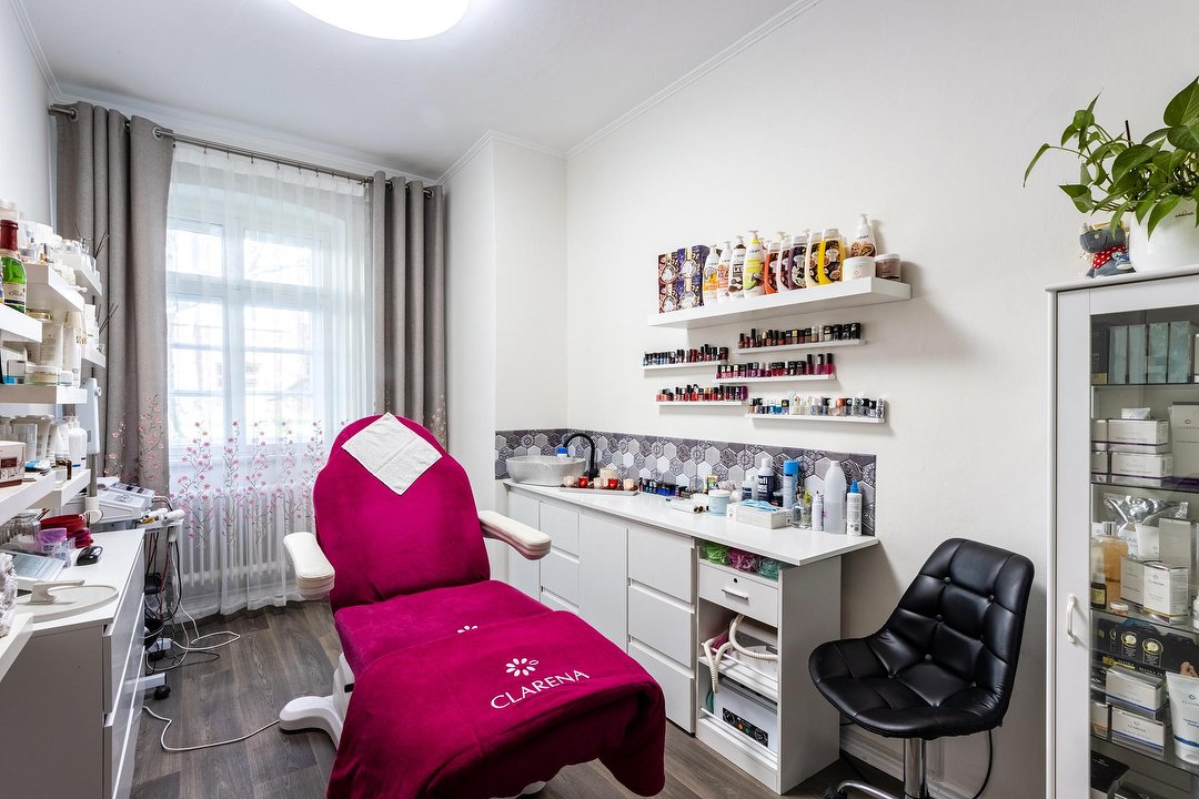 7 Friseur & Kosmetik, Schöneberg, Berlin