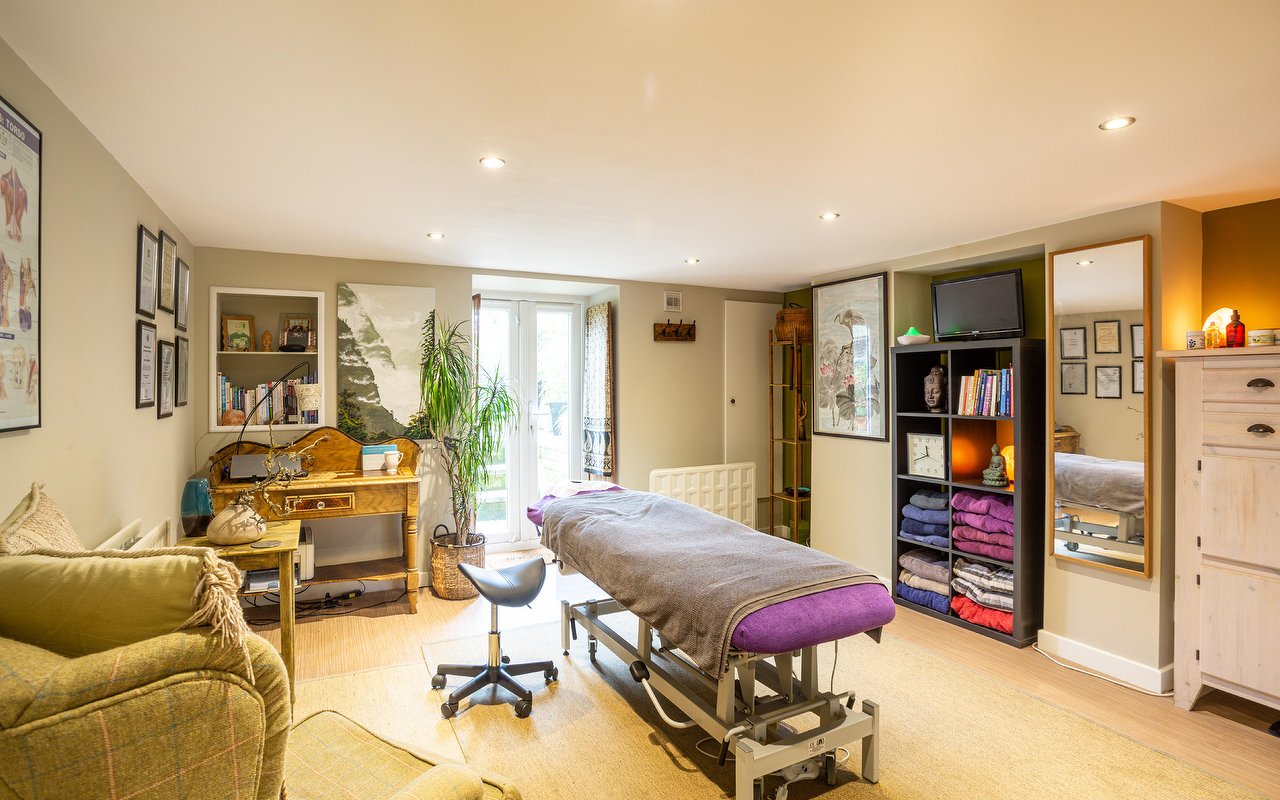 Acupressure in Leeds Treatwell