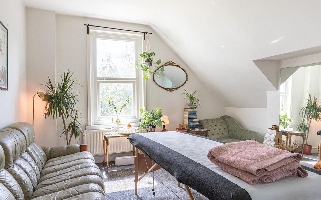 Deep tissue massages near Brockley Market, London Treatwell