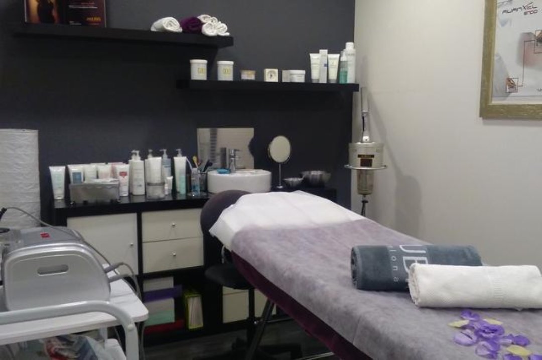 Sensitive Centre d'estetica, La Prosperitat, Barcelona