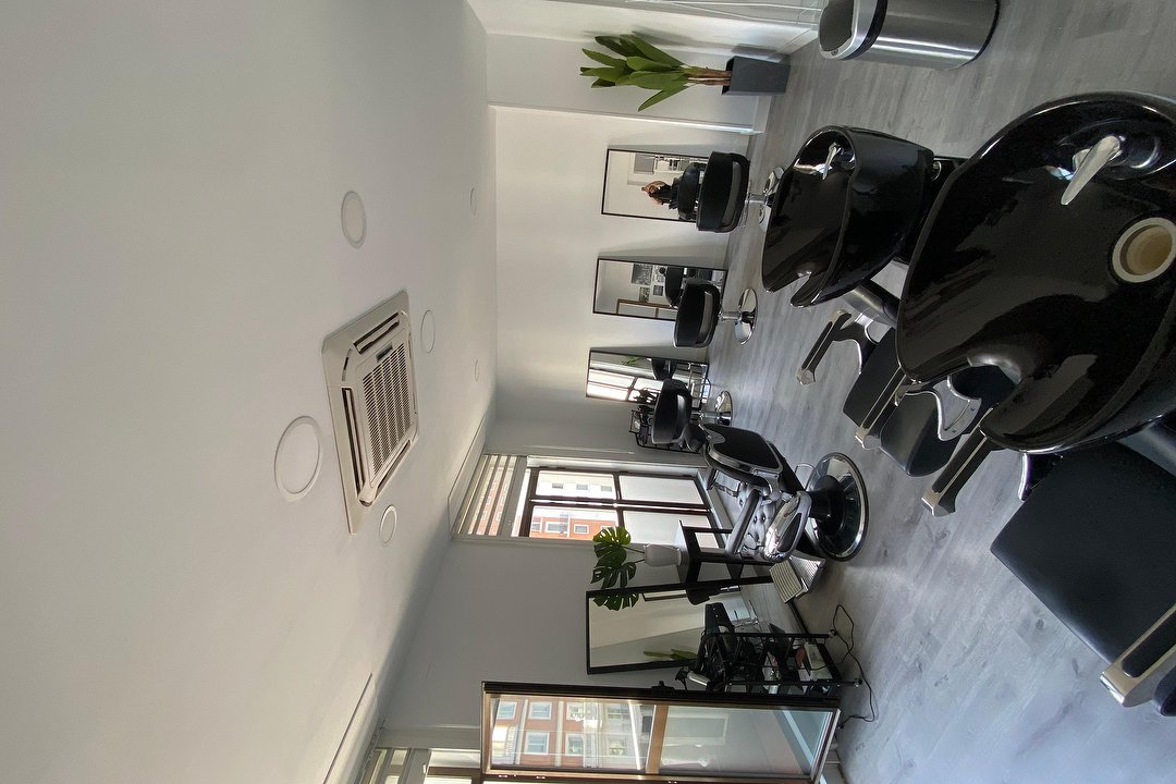 Toni Camacho Hairdesign, Calle de Ponzano, Madrid