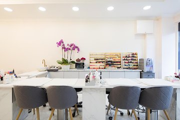 Lavish Soho Nails Salon