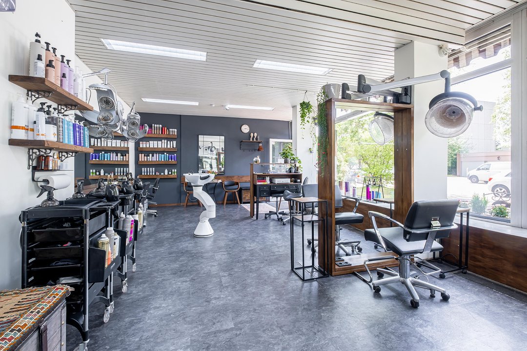 Friseursalon La Coupe Hanak Mohseni, Allach-Untermenzing, München