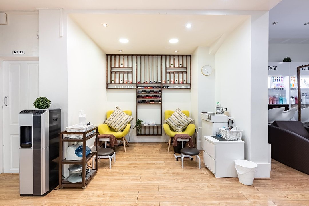 Therapy @ Visage Hair & Beauty, Ealing, London