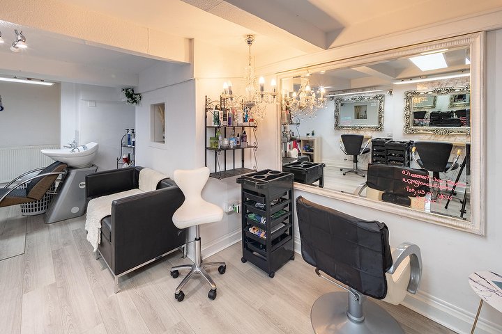 Top 20 Hairdressers and Hair Salons in Bristol - Treatwell