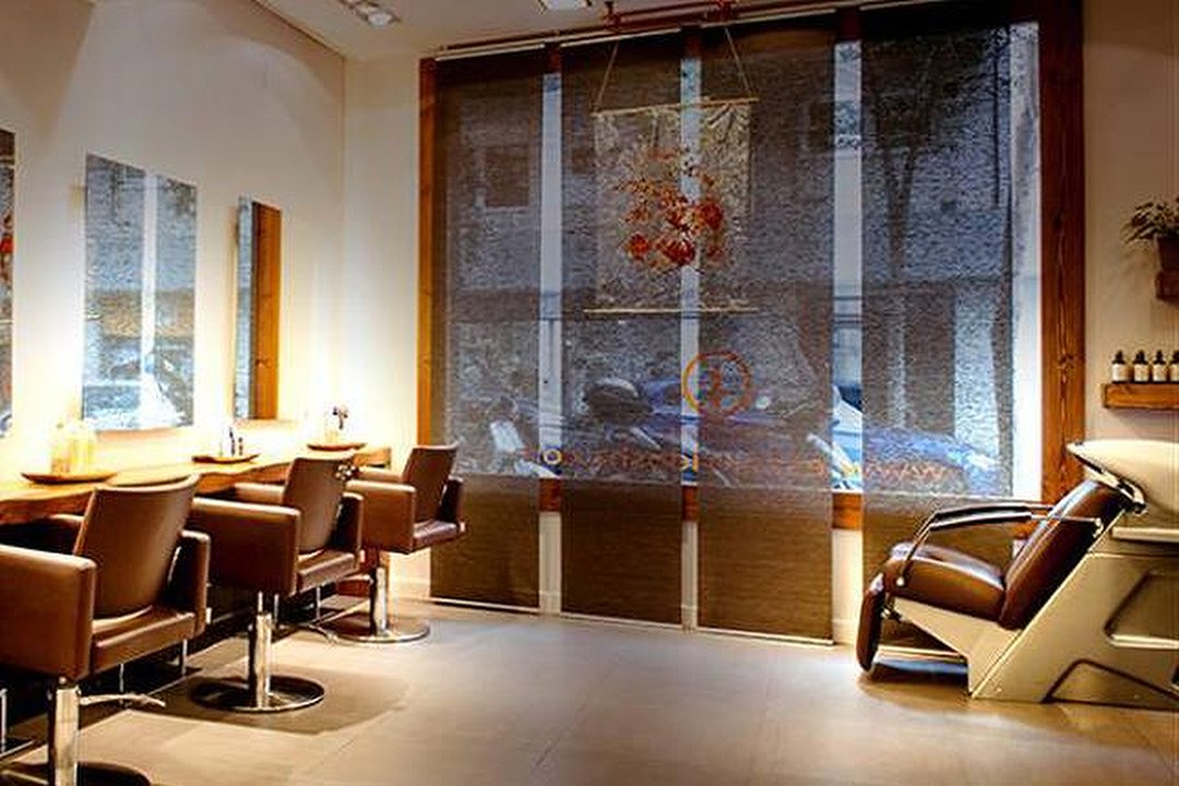 Spa Per Al Cabell Manolo Diaz & Freelances, Sant Gervasi-Galvany, Barcelona