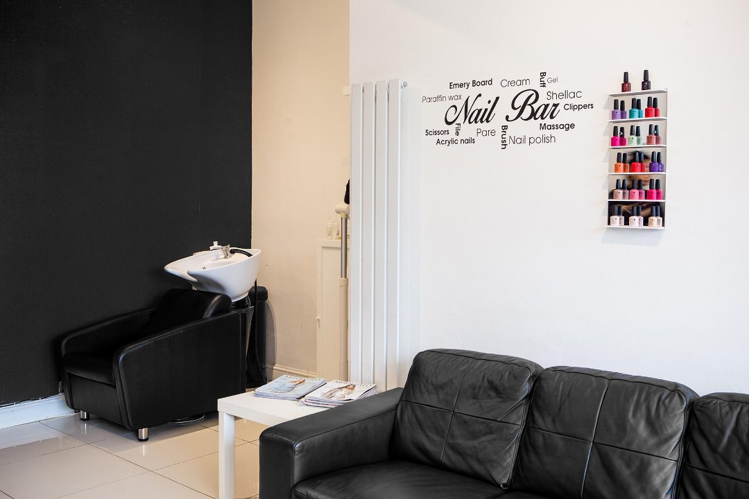House of Vanity at Black and White Cutz, Forest Hill, London