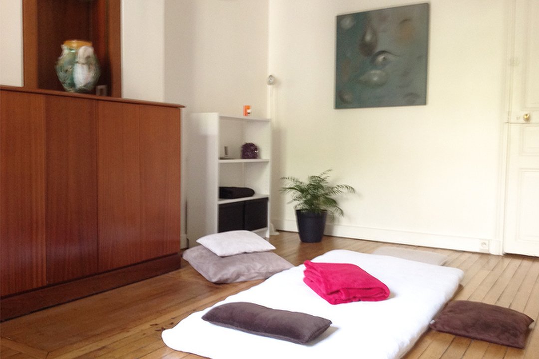 Shiatsu et Bien-Être, École Militaire, Paris
