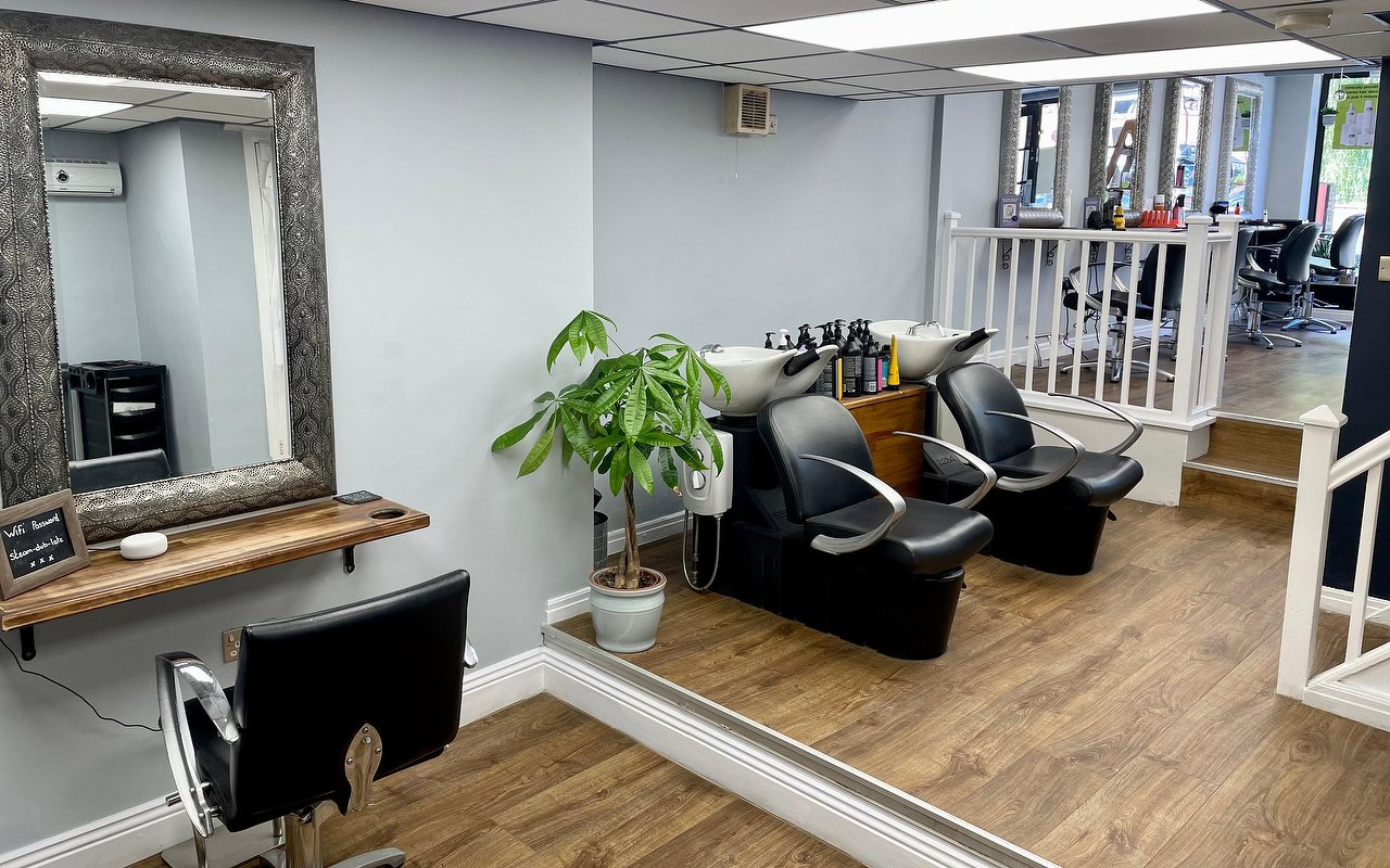 Boys' Haircuts near Hunslet, Leeds Treatwell