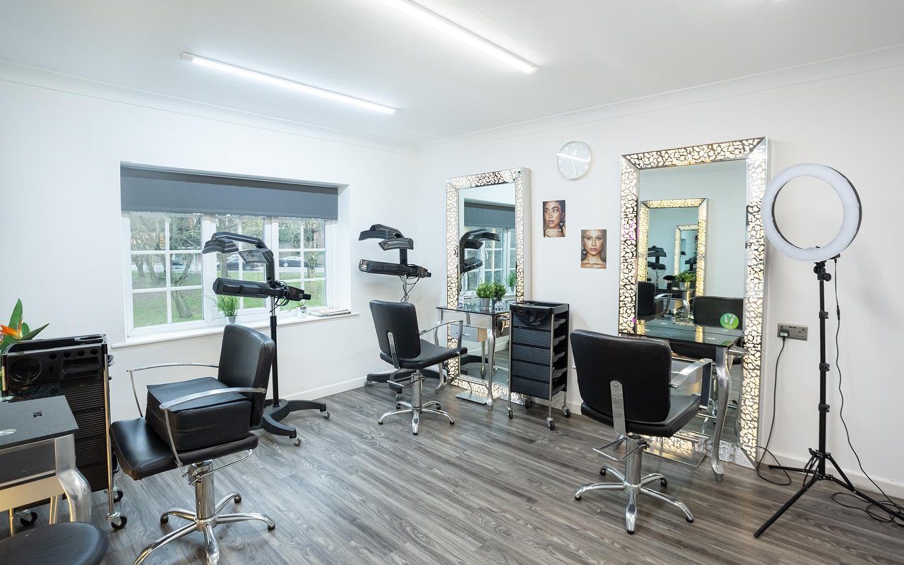 Men's haircuts near Moortown, Leeds Treatwell