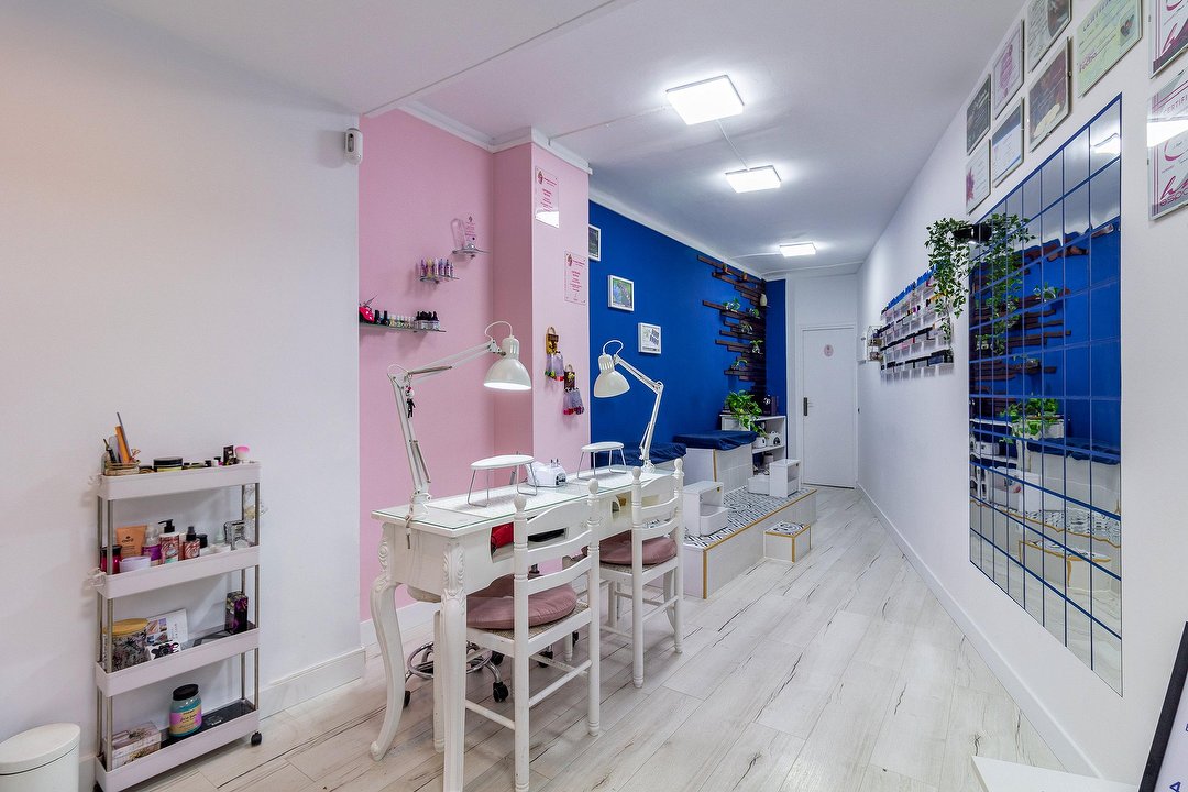 Blumen Nail Art, l Parc i la Llacuna del Poblenou, Barcelona