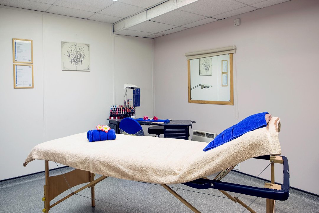 Opulence Health and Beauty at Topnotch Health Club, Brentford, London