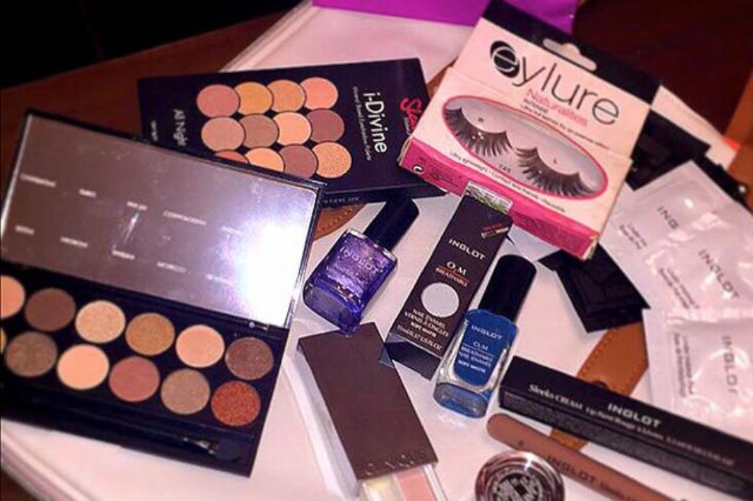 Nicole Cardiff Make Up at The Glamour Room, Lucan, South County Dublin