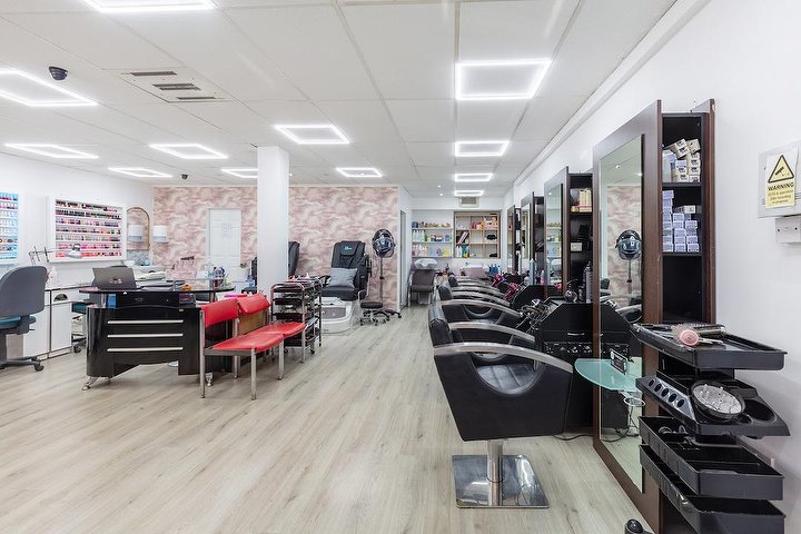 Gills Salon | Beauty Salon in Victoria Quarter, Leeds - Treatwell