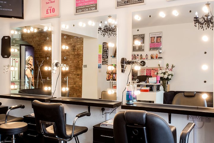 Glitz And Glamour Hair Nails And Tanning Beauty Salon In Islington