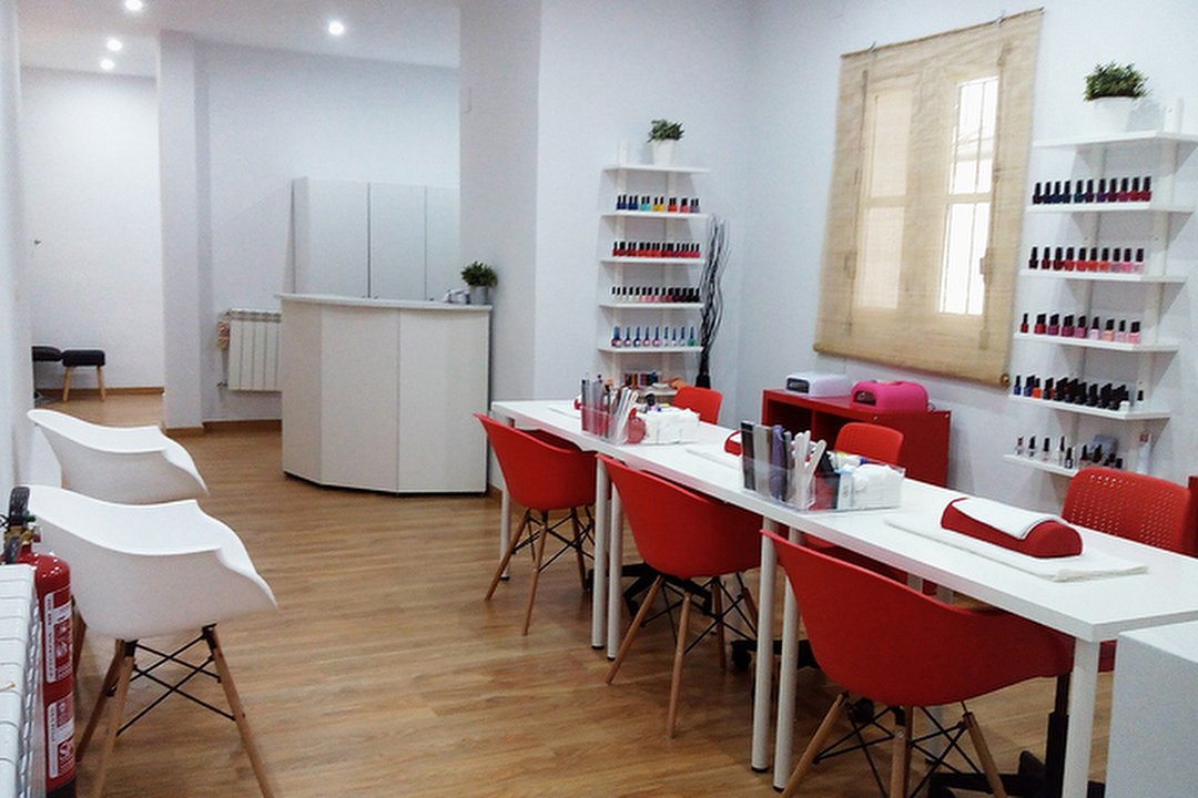 +Bella Salón de Uñas, Hispanoamerica, Madrid