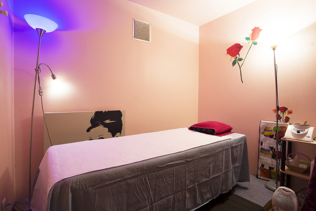 Toujours belles et beaux, 8e arrondissement, Paris