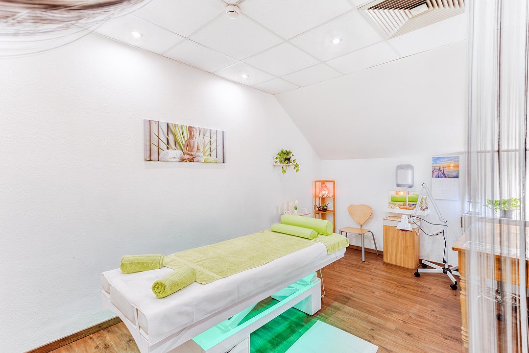Massage Therapie Frankfurt, Steinbach (Taunus)