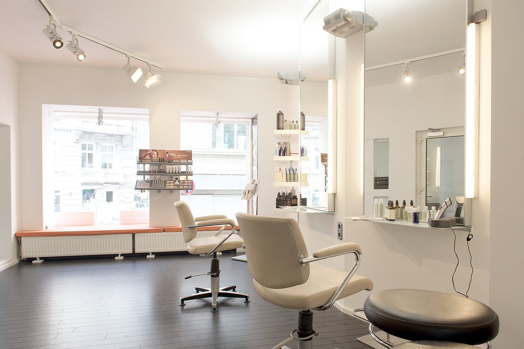 LABORATORY. HAMBURG AVEDA Salon & Shop, Neustadt, Hamburg